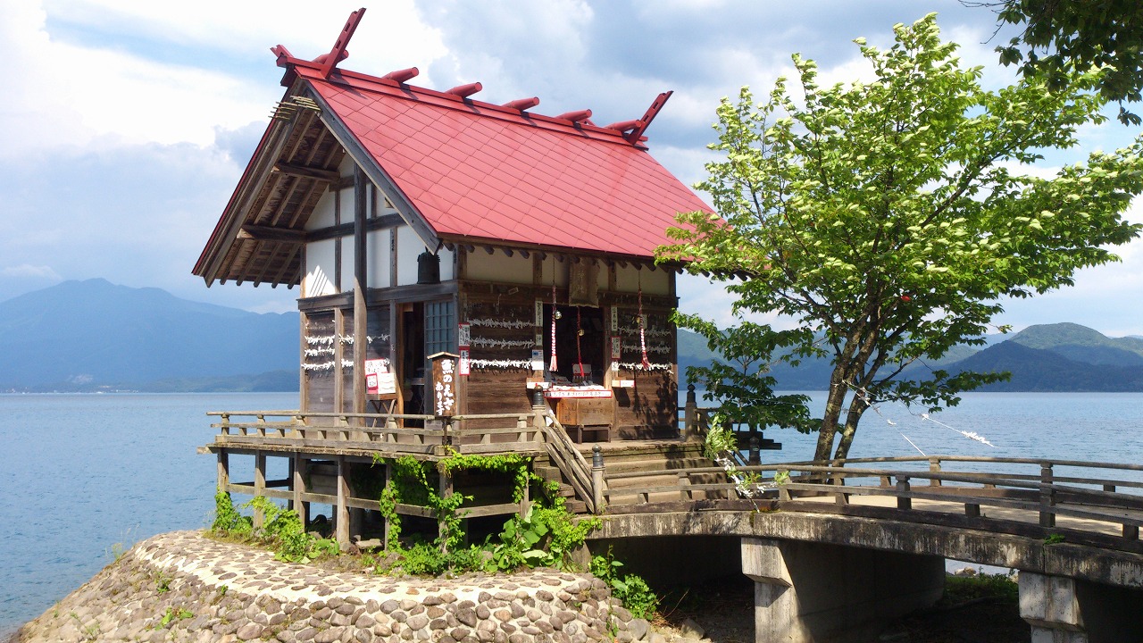 たつこ姫像・浮子神社